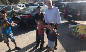 Pemimpin Partai Buruh Inggris Jeremy Corbyn mengunjungi Baqa'a, kamp pengungsi Palestina terbesar di Yordania, pada 23 Juni 2018 (Foto: File foto via Middle East Monitor)