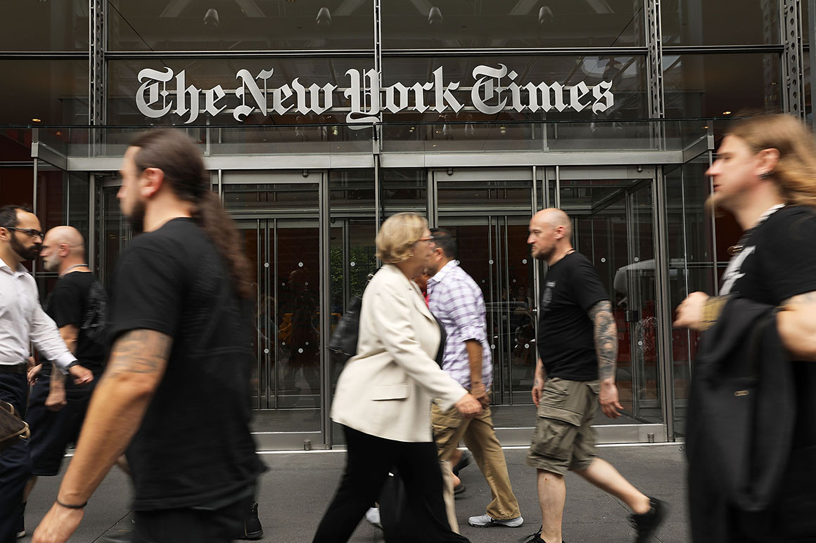 Artikel Corona The New York Times Buat Trump Ngamuk, Kenapa?