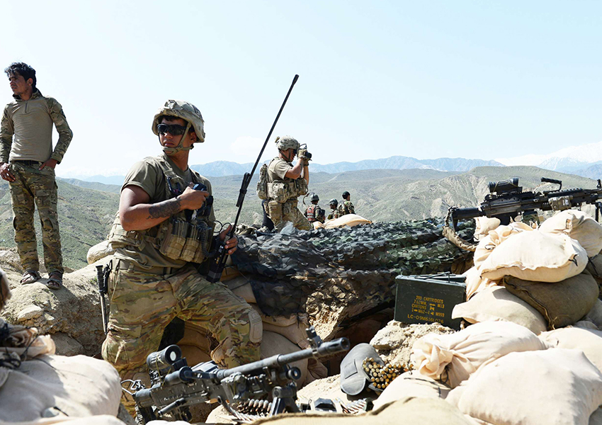 Pengiriman logistik untuk menyokong tentara AS di Afghanistan harus melalui Pakistan.