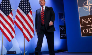 Pilpres AS 2020 (Skor Jajak Pendapat Trump Turun, Tapi Masih Berpeluang Menang)