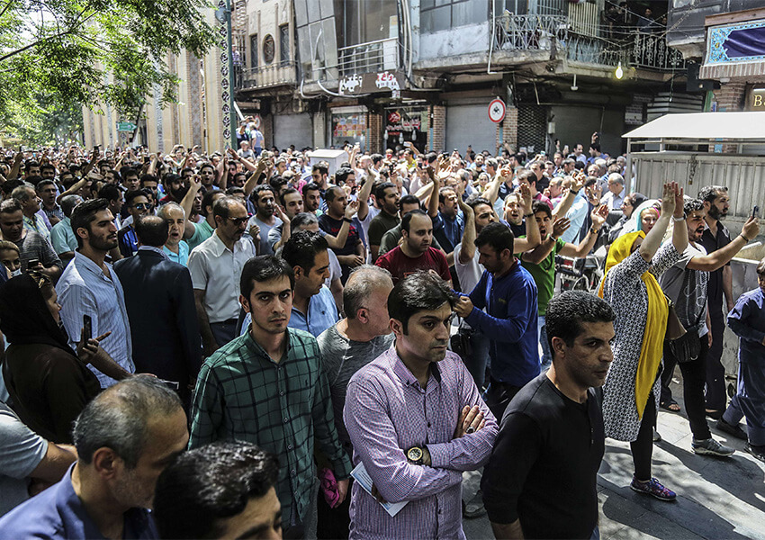 Analisis: Terancam Sanksi Amerika, Iran Berada di Jurang Krisis Ekonomi