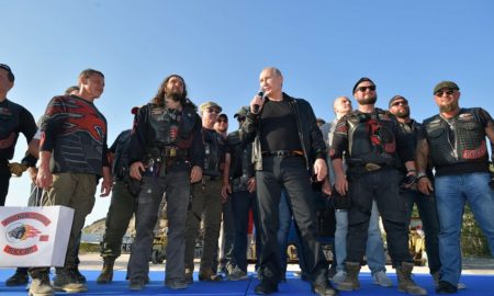 [Berita Foto] Abaikan Protes Moskow, Putin Ikut Festival Bikers di Krimea