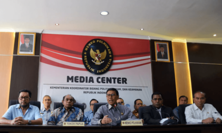 Protes Papua, Wiranto: Mengapa Harus Saling Bunuh karena Tersinggung