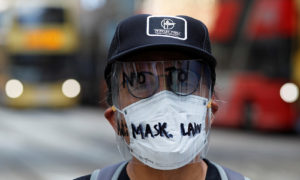 Protes Hong Kong: Hampir 80 Orang Ditangkap sejak UU Anti-Masker Berlaku