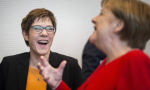 Merz Siap Hapus Warisan Merkel, Calon Kanselir Jerman Berguguran
