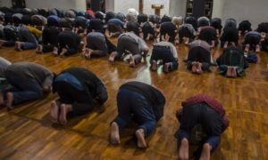 Agama dan COVID-19: Bukan Masalah Konservatif dan Moderat