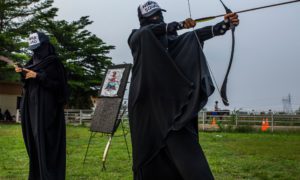 Muslimah Indonesia Kenakan Cadar agar Perempuan Dipandang Berbeda