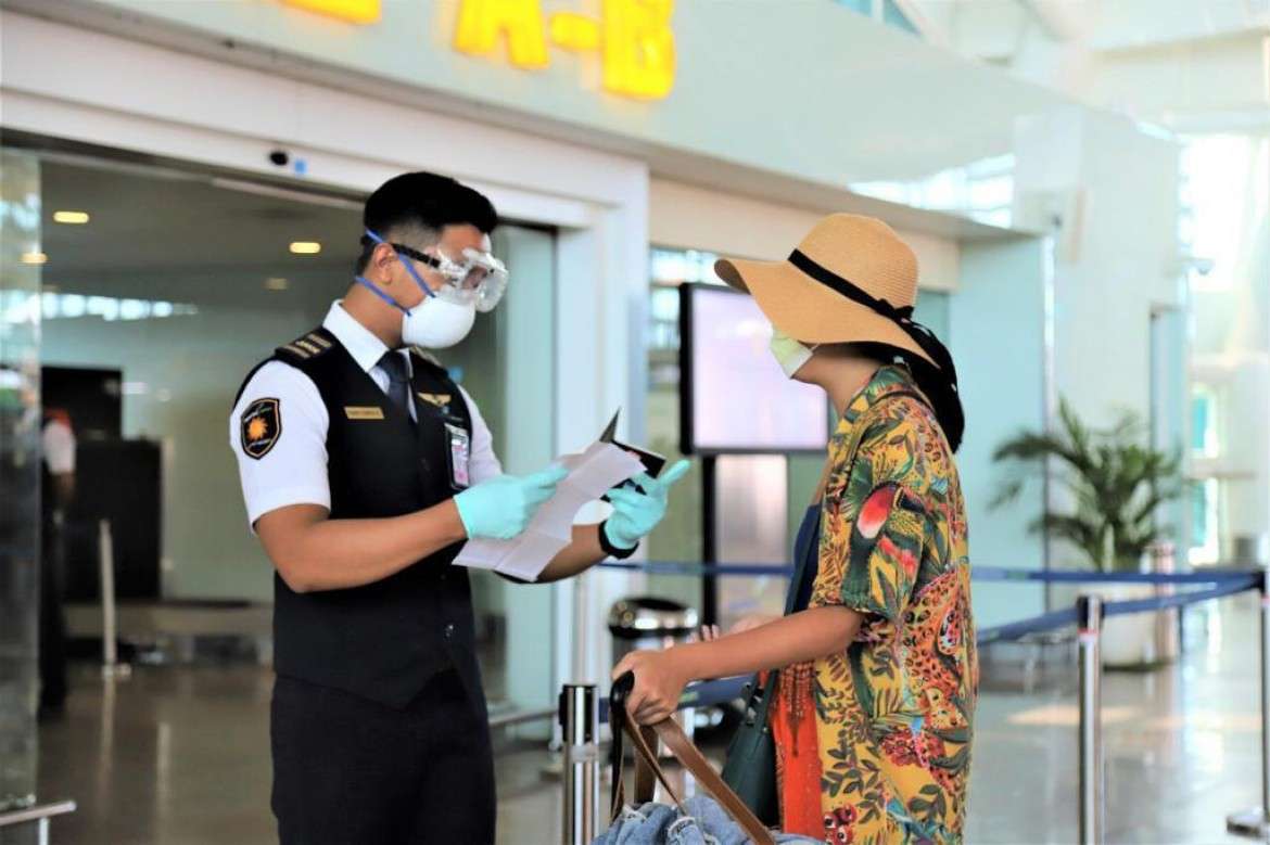 Corona Indonesia: Kreatifnya Bali Ubah Arak Jadi Hand Sanitizer