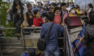 Parade Kekerasan dalam Lockdown Corona di Filipina