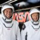 Momen Bersejarah: Pesawat SpaceX dan Dua Astronot Berlabuh di Stasiun Luar Angkasa