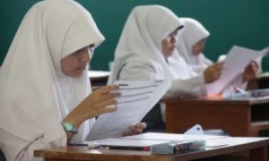 Di Balik Tren Berjilbab dan Islamisasi di Sekolah